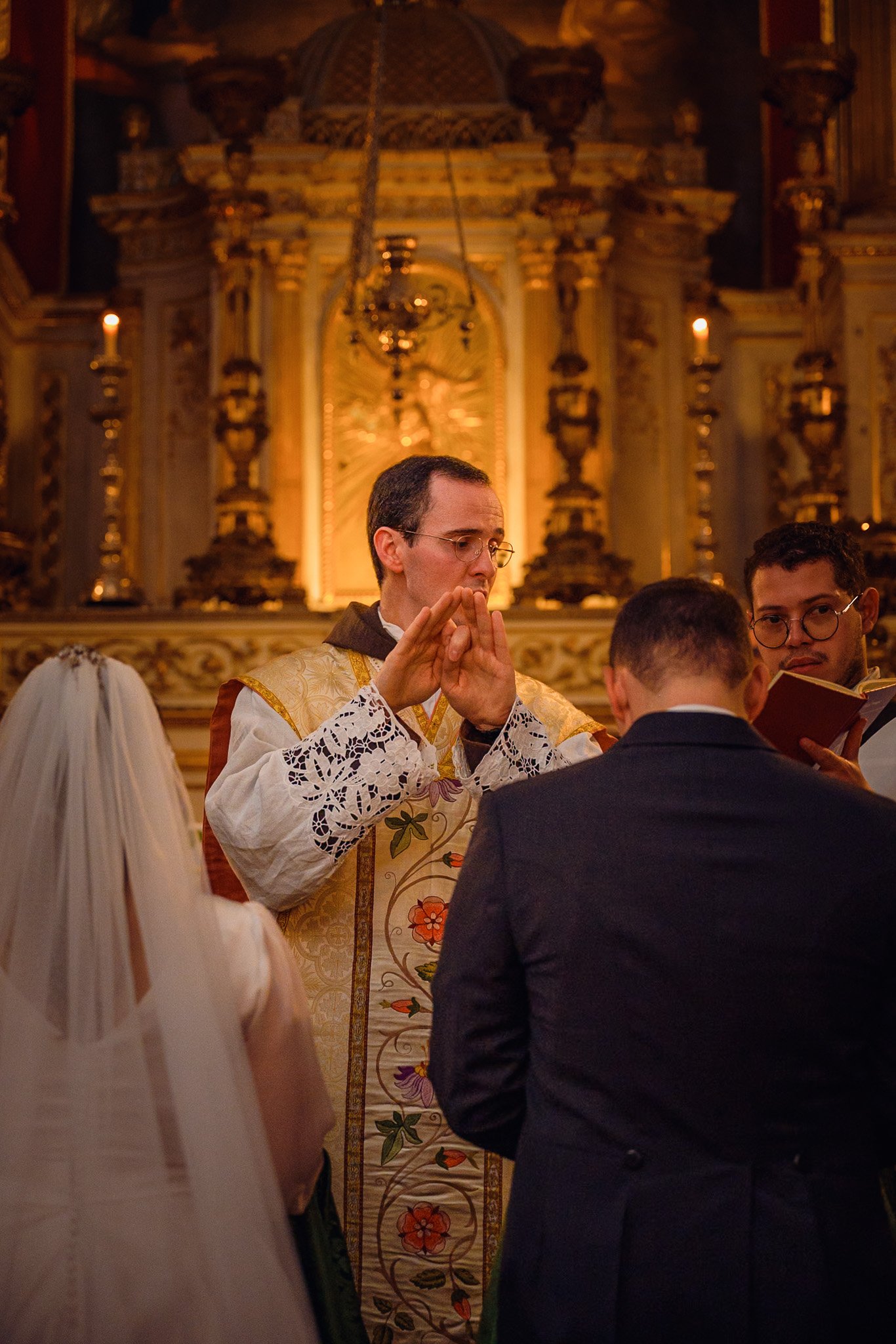 The solemn purity of the first Eucharistic encounter